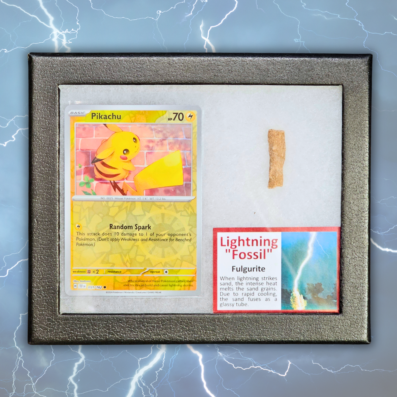 Pokemon Fulgurit Fossil Display - Pikachu