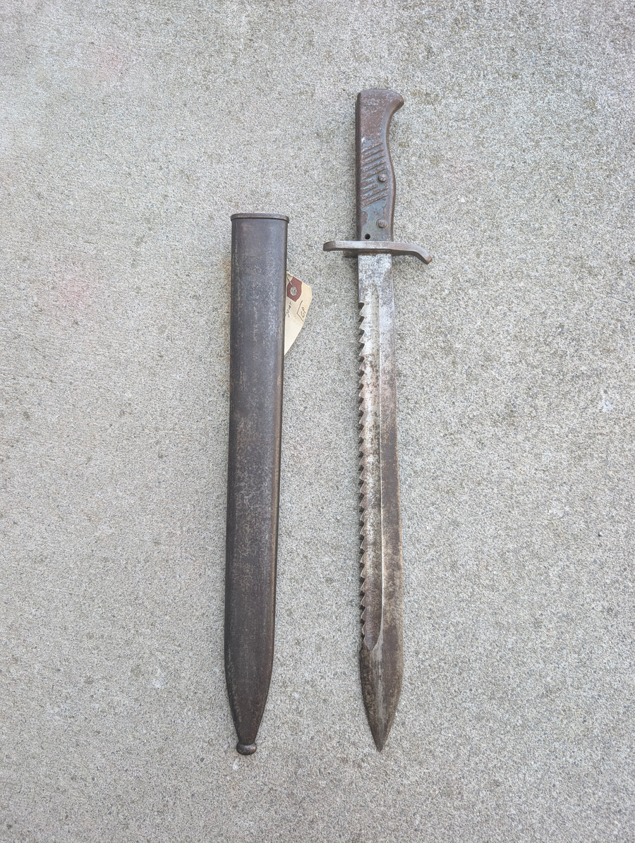 WWI German M1898/05 Ersatz Sawback “Butcher Blade” Bayonet with Scabbard