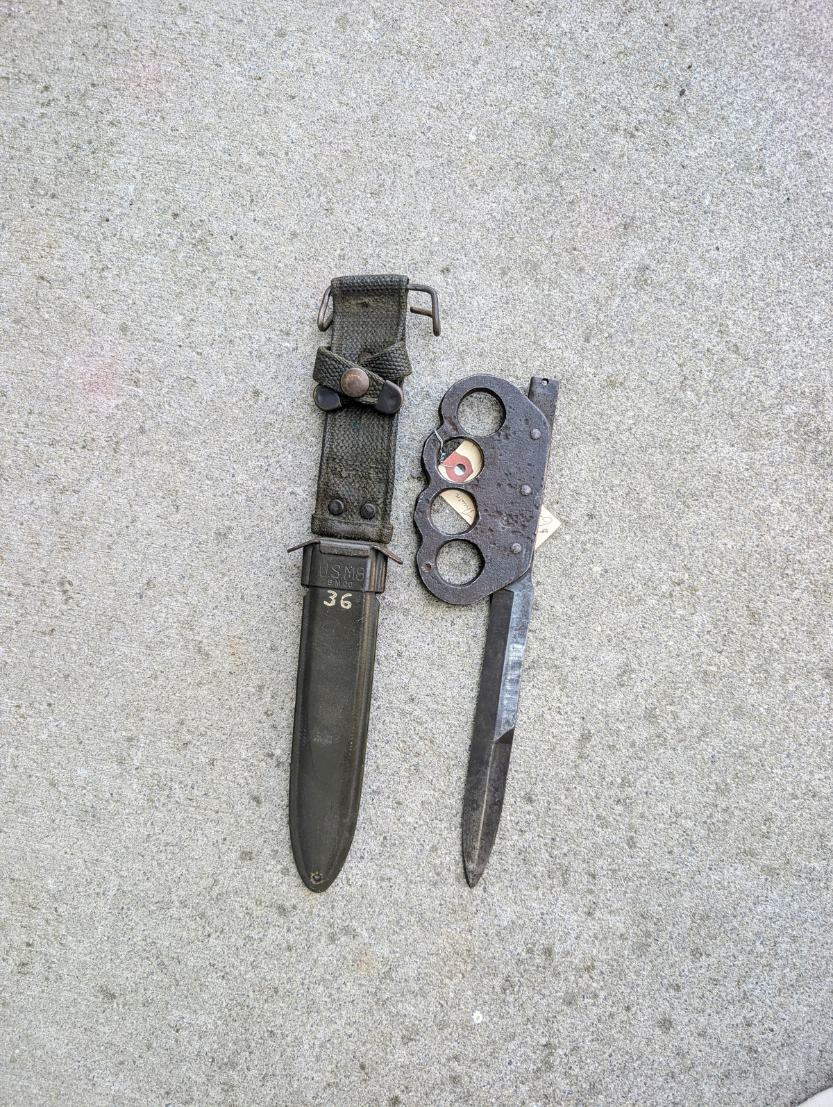 WWII U.S. Theater-Made Knuckle Fighting Knife with M8 Scabbard