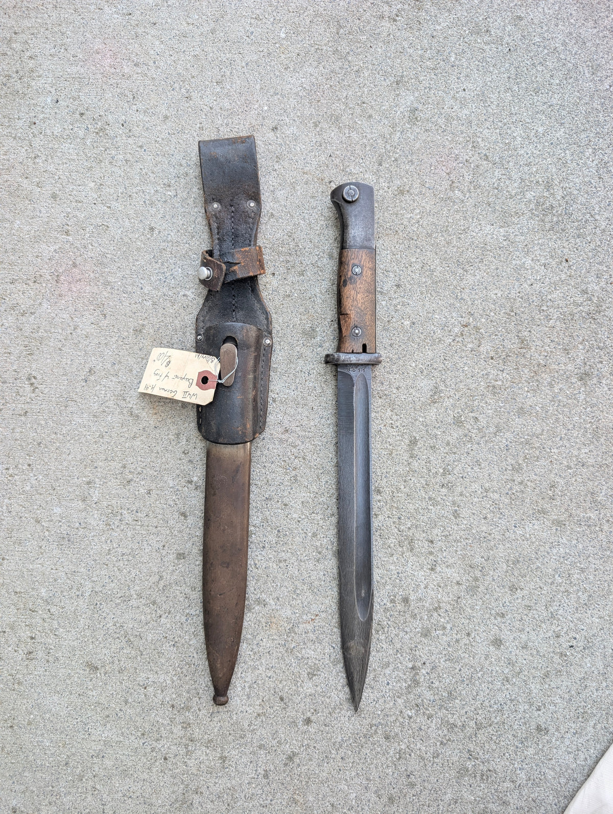 WWII German S84/98 III K98 Bayonet with Scabbard and Leather Frog